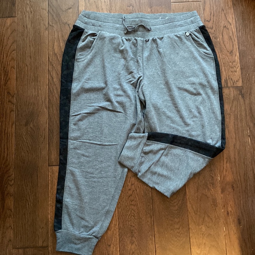 Lane Bryant LIVI collection Jogger
